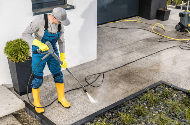 Best Deck Cleaning Services  in East Dundee, IL